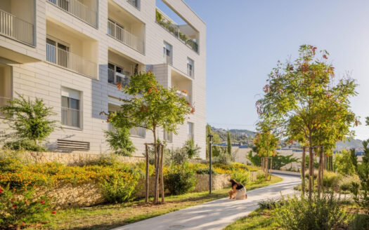 Apartament 2+1 me Qira te Liqeni i Thatë | Park Life